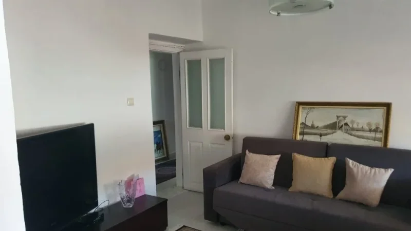 Tirane, jepet me qera apartament 1+1 Kati 3, 57 m² 500 € (Siri Kodra)