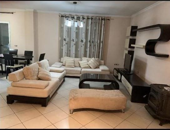 Tirane, jepet me qera Vile 3+1 Kati 2, 152 m² 620 € (rruga Qemal Butka,)