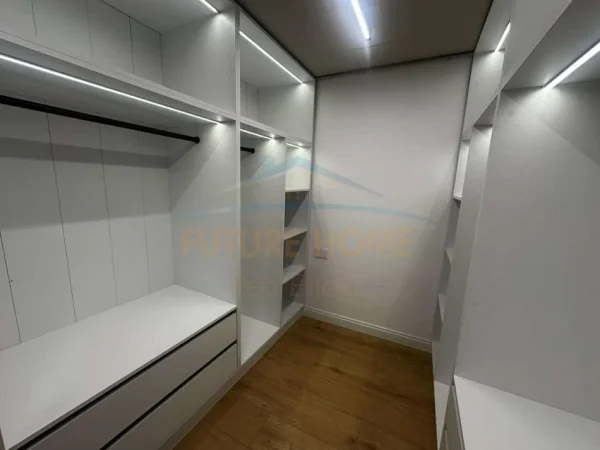 Tirane, shitet apartament duplex 1+1 Kati 1, 75 m² 120.000 € (GOLDEN PARK 3)     UNA56385