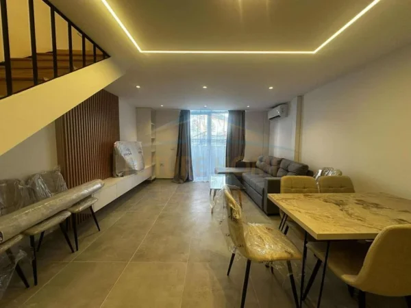 Tirane, shitet apartament 1+1 Kati 1, 75 m² 120.000 € (GOLDEN PARK 3)   UNA56385