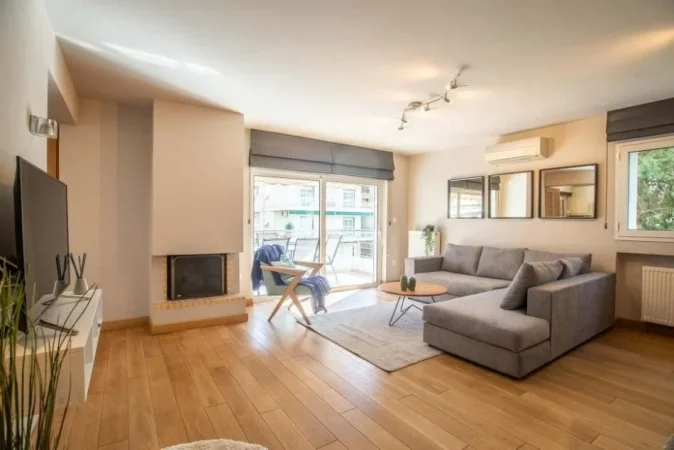 Tirane, jepet me qera apartament 3+1+Ballkon Kati 3, 145 m² 1.800 € (liqeni i thate)