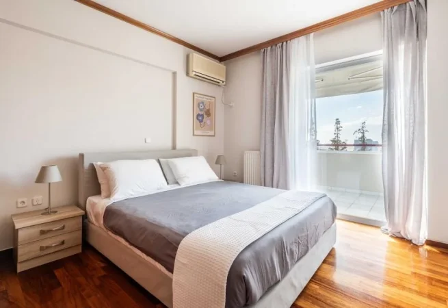 Tirane, jepet me qera apartament 3+1+Ballkon Kati 3, 145 m² 1.800 € (liqeni i thate)