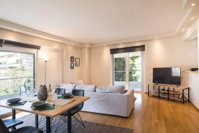 Tirane, jepet me qera apartament 3+1+Ballkon Kati 3, 145 m² 1.800 € (liqeni i thate)