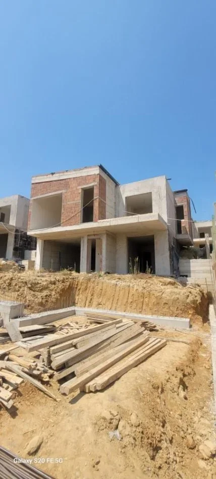 Tirane, shitet apartament , 202 m² 520.000 € 