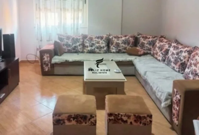 Tirane, jepet me qera apartament 2+1 Kati 4, 105 m² 700 € (RRUGA BARRIKADAVE)