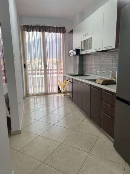 Tirane, jepet me qera apartament 2+1+Ballkon Kati 6, 95 m² 600 € (RRUGA KONGRESI I MANASTIRIT)