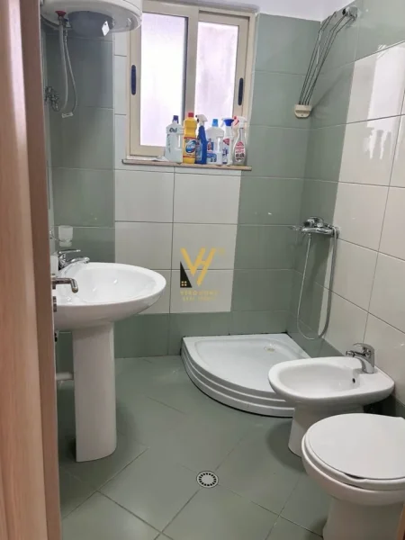 Tirane, jepet me qera apartament 2+1+Ballkon Kati 6, 95 m² 600 € (RRUGA KONGRESI I MANASTIRIT)