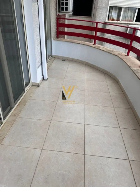 Tirane, jepet me qera apartament 2+1+Ballkon Kati 6, 95 m² 600 € (RRUGA KONGRESI I MANASTIRIT)