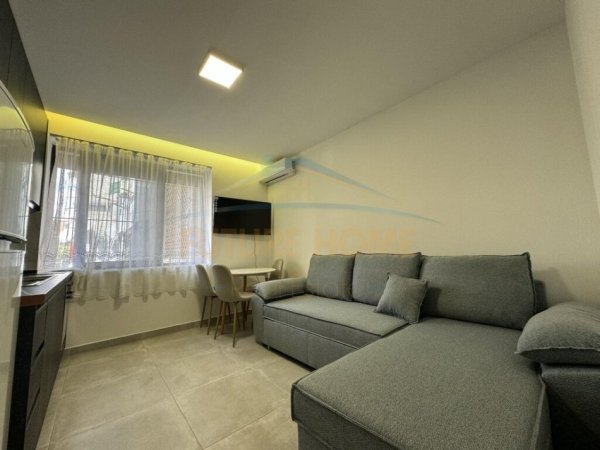 Tirane, jepet me qera apartament 1+1 Kati 1, 45 m² 450 € 