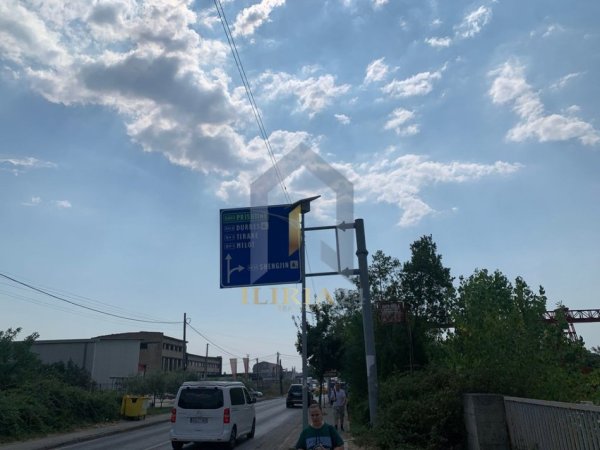Tirane, shes truall , 2.697 m² 450.000 € (Lezhe Buze Rruges kRYESORE)