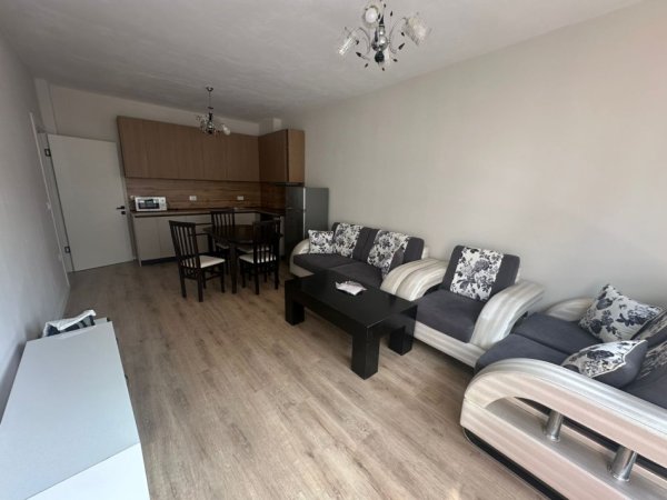 Tirane, jepet me qera apartament 1+1 Kati 4, 60 m² 300 € (Kamez)
