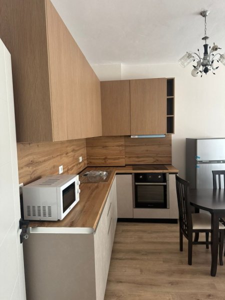 Tirane, jepet me qera apartament 1+1 Kati 4, 60 m² 300 € (Kamez)