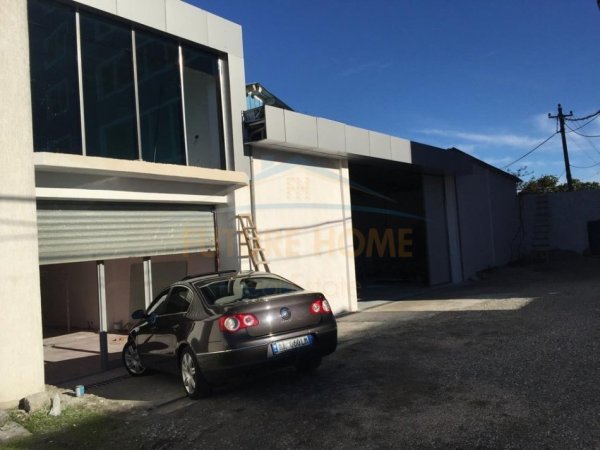 Durres, shitet magazine , 906 m² 1.200.000 € (Shkozet)