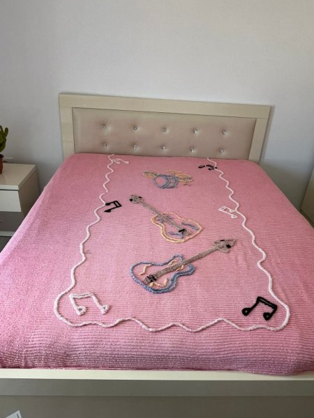 Tirane, jepet me qera apartament 3+1+Ballkon Kati 3, 
