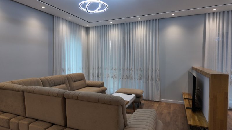 Tirane, jepet me qera Vile 2+1 Kati 2, 190 m² 1.000 € (Rruga Dalip Topi, ID: 530581008-16)