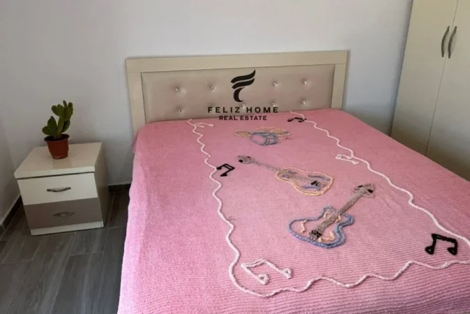 Tirane, jepet me qera apartament 3+1 Kati 3, 112 m² 750 € (5 MAJ)