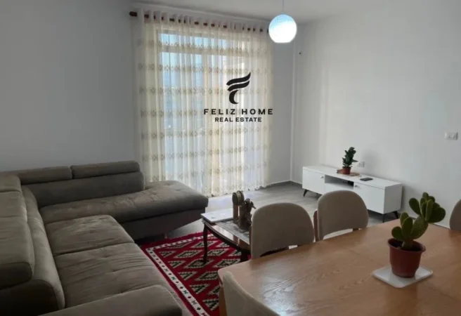 Tirane, jepet me qera apartament 3+1 Kati 3, 112 m² 750 € (5 MAJ)