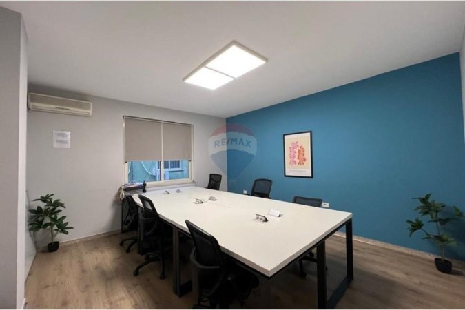 Tirane, jepet me qera zyre Kati 5, 132 m² 3.000 € 
