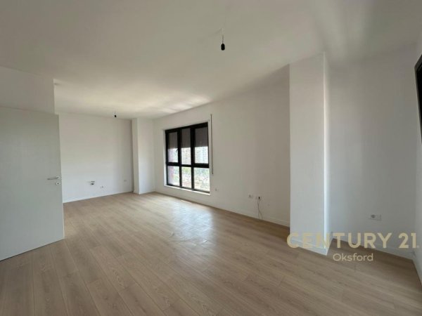 Durres, shitet apartament 3+1+Aneks+Ballkon Kati 8, 122 m² 380.000 € (Komuna e Parisit)