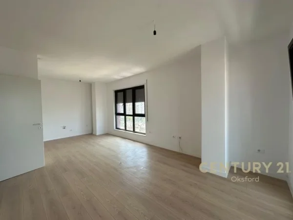 Durres, shitet apartament 3+1+Aneks+Ballkon Kati 8, 122 m² 380.000 € (Komuna e Parisit)