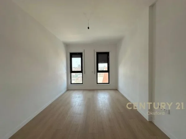 Durres, shitet apartament 3+1+Aneks+Ballkon Kati 8, 122 m² 380.000 € (Komuna e Parisit)