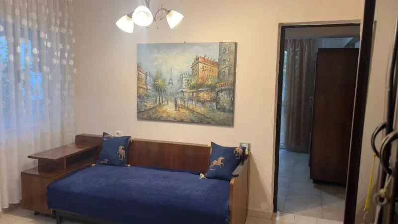 Tirane, jepet me qera apartament 2+1+Ballkon Kati 1, 70 m² 400 € (ALI DEM)