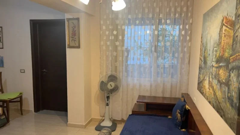Tirane, jepet me qera apartament 2+1+Ballkon Kati 1, 70 m² 400 € (ALI DEM)