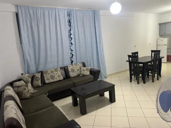 Tirane, jepet me qera apartament 2+1 Kati 9, 120 m² 500 € (Tek Pallatet Romario, Astir)