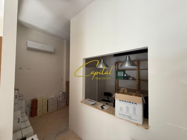 Tirane, shitet dyqan Kati 0, 103 m² 169.000 € (LAPRAKE)