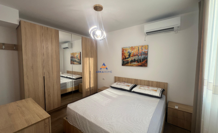 Tirane, jepet me qera garsonier 1+1 Kati 9, 40 m² 500 € (Sheshi Willson)