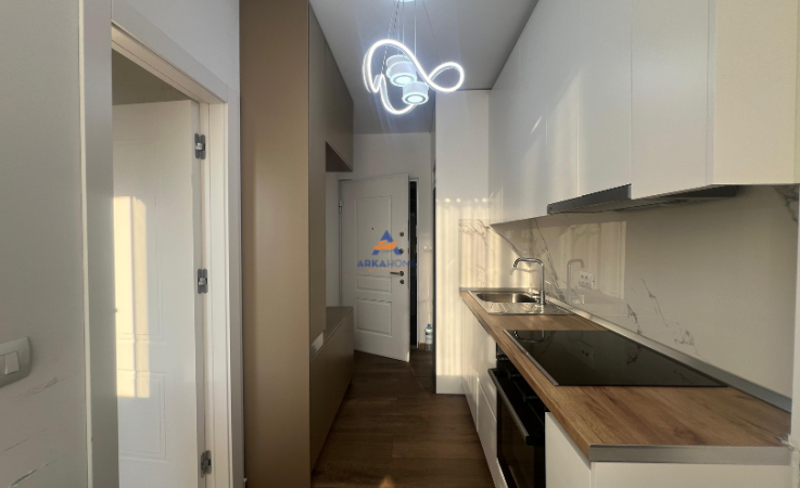 Tirane, jepet me qera garsonier 1+1 Kati 9, 40 m² 500 € (Sheshi Willson)