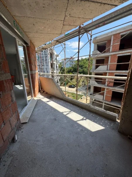 Tirane, shitet apartament 2+1+Ballkon Kati 4, 131 m² 209.000 € (Lake Side Rezidence)