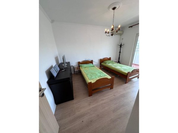 Tirane, shitet apartament 2+1+Ballkon Kati 4, 74 m² 147.000 € (Rruga Bardhyl)