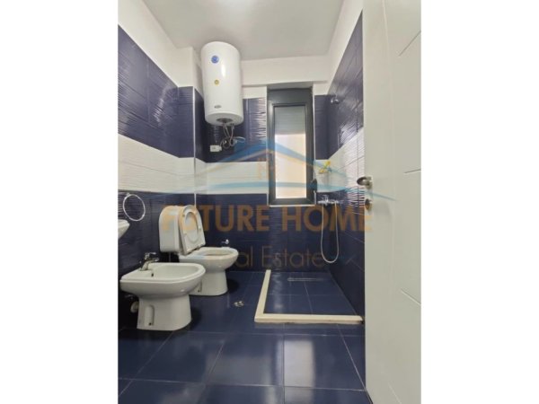 Tirane, jepet me qera apartament 1+1+Ballkon Kati 5, 66 m² 500 € (21 Dhjetori)