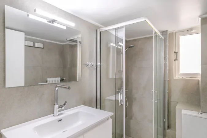 Tirane, jepet me qera apartament 1+1+Ballkon Kati 3, 60 m² 600 € (kodra e diellit)