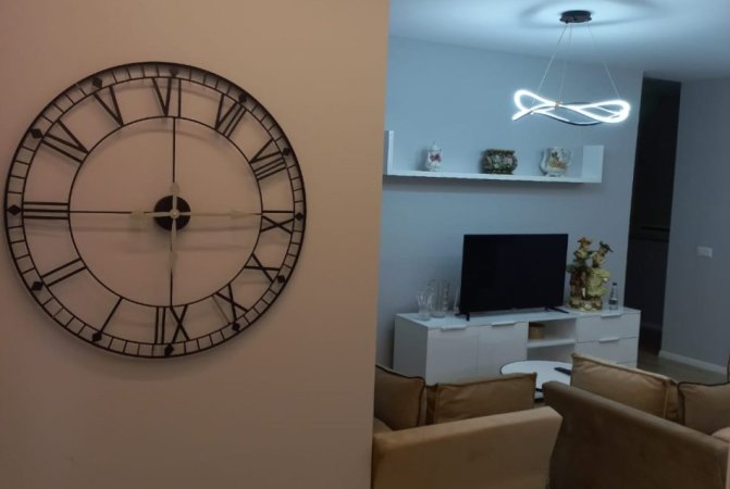 Tirane, jepet me qera apartament 1+1 Kati 1, 60 m² 600 € (KOMUNA E PARISIT)