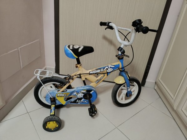 Durres, shes biciklete Biciklete e verdhë 20 €