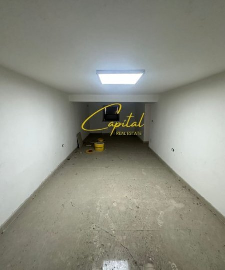 Tirane, jepet me qera magazine Kati 0, 55 m² 450 € (SHKOLLA E BALETIT)