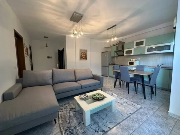 Durres, shitet apartament 1+1+Ballkon Kati 1, 71 m² 89.200 € (Mbrapa Hotel Pinea)