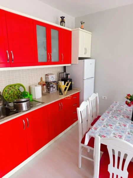 Pogradec, shitet apartament 1+1+Ballkon Kati 4, 71 m² 142.000 € (POGRADEC)