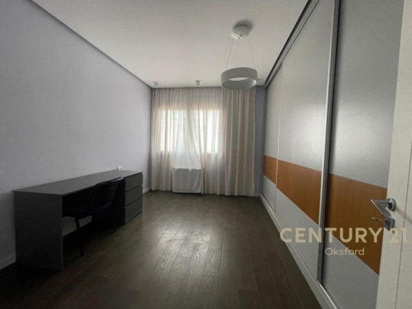Tirane, jepet me qera apartament 2+1 Kati 4, 80 m² 650 € (Prane Rreth Rrotullimit ne Astir)