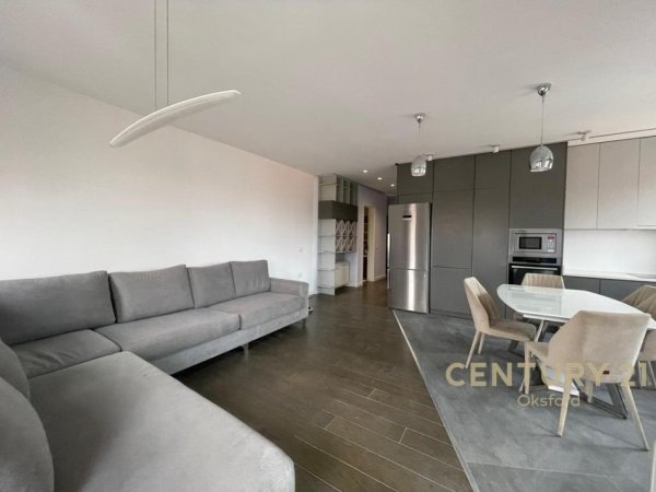 Tirane, jepet me qera apartament 2+1 Kati 4, 80 m² 650 € (Prane Rreth Rrotullimit ne Astir)