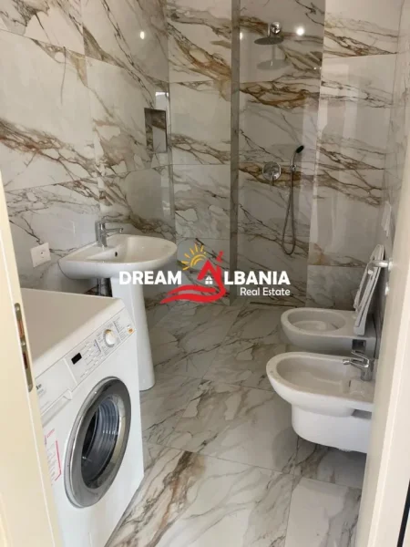 Tirane, jepet me qera apartament 2+1 Kati 2, 100 m² 700 € (ne Ali Dem)