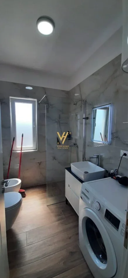 Tirane, shitet apartament 1+1+Ballkon Kati 6, 82 m² 100.000 € (KAMEZ)