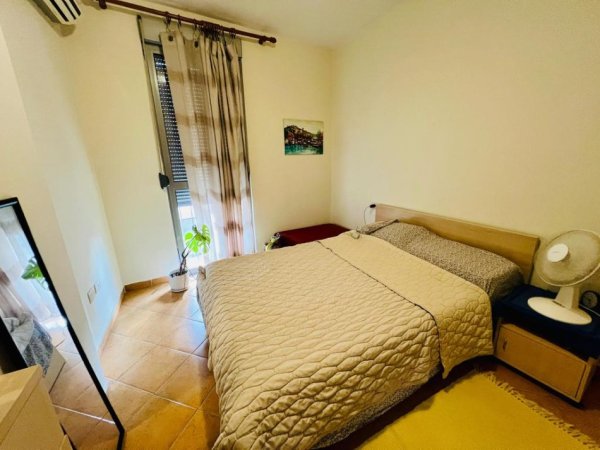 Tirane, shes apartament 1+1+Ballkon Kati 2, 65 m² 150.000 € (Rruga Mihal Grameno)
