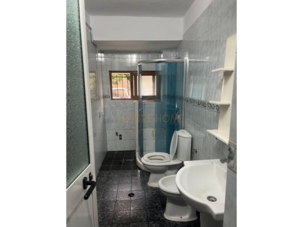Tirane, jepet me qera 2+1 , 450 €
