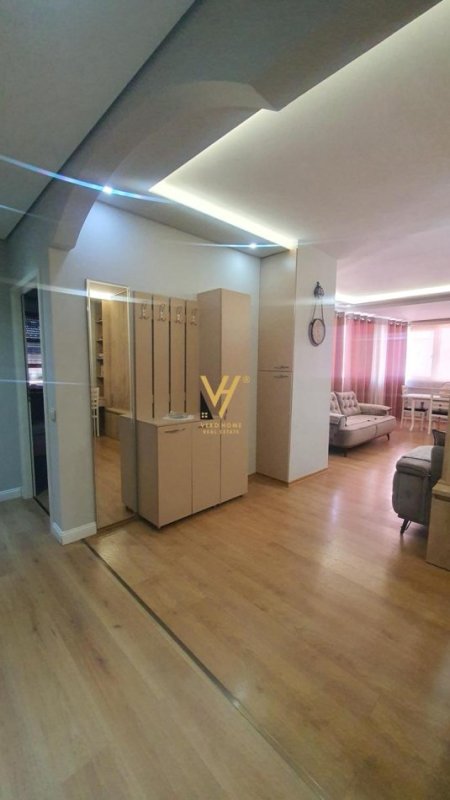 Tirane, shitet apartament 2+1+Ballkon Kati 7, 95 m² 140.000 € (PALLATET CABEJ)