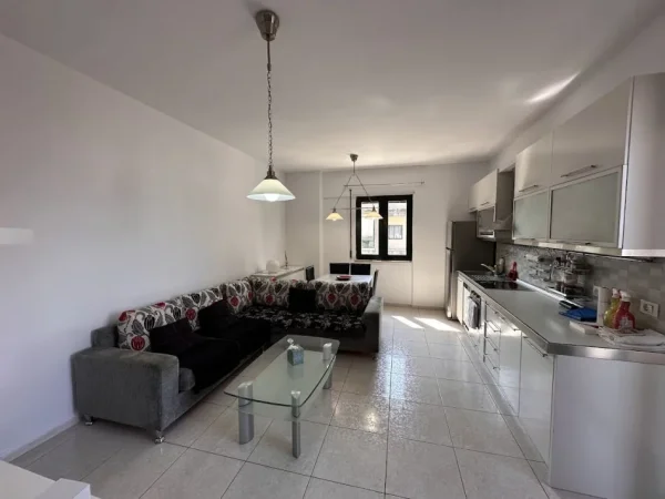 Tirane, shes apartament 2+1+Ballkon Kati 10, 101 m² 280.000 € (Rruga e Barrikadave)