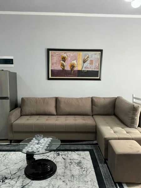 Tirane, shitet apartament 1+1 Kati 4, 75 m² 98.000 € (Astir)