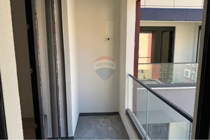 Tirane, shitet apartament 1+1+Ballkon , 150.000 € 